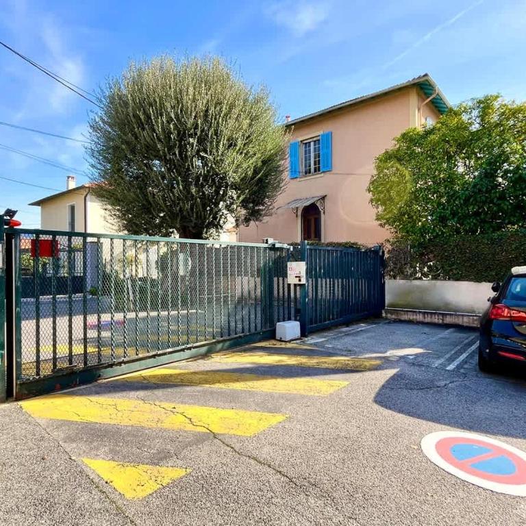 Le Saint Yves appartement dernier étage, vue mer, rénové, AC - Appartement - Vue sur Mer - 42