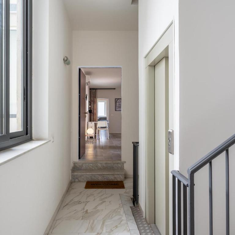 GuestHost - Modern Balcony Flat near the Center - Two-Bedroom Apartment - 15