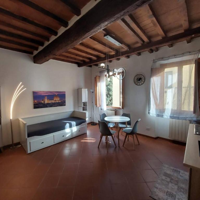 Old Bridge, Firenze by Short Holidays - One-Bedroom Apartment - 2