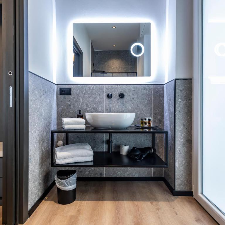 Corso 84 Luxury Suites - Zimmer mit Kingsize-Bett - 3