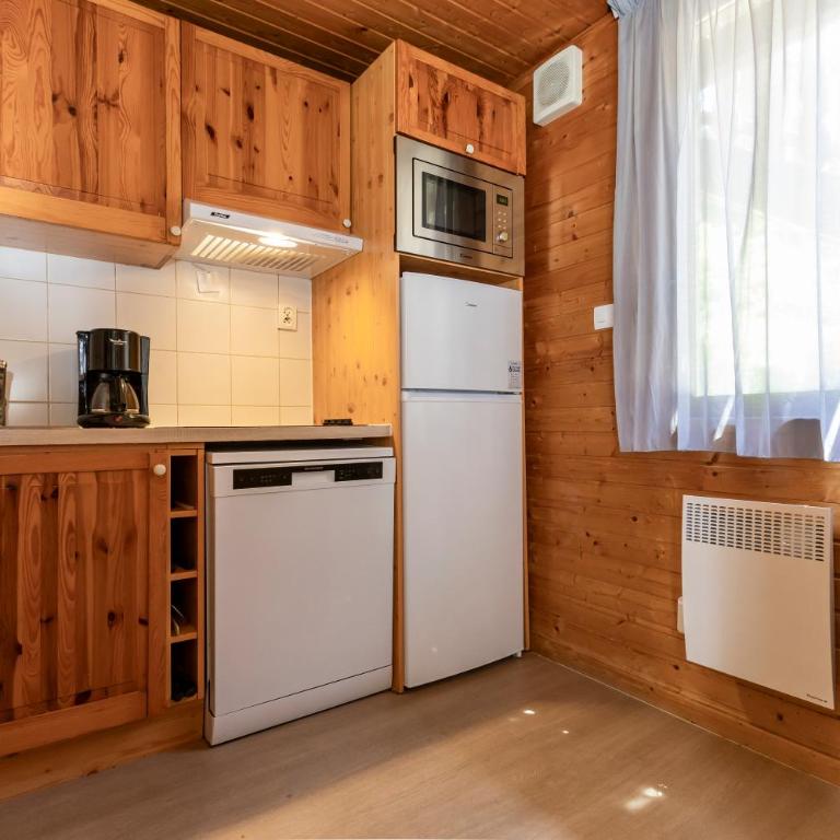 Résidence Odalys Les Chalets d'Evian - 3 Room Apartment - 6 People - 6