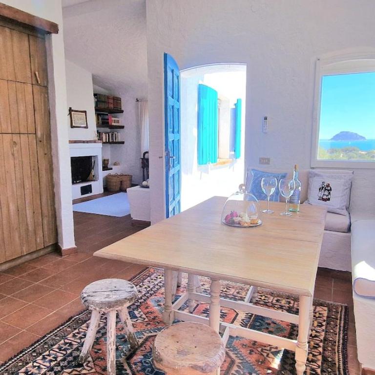 Villa Cala Sassari Sardinia - Villa with Private Pool - 4