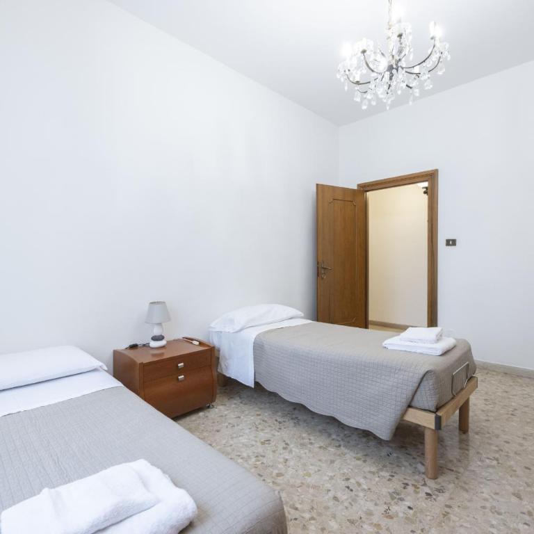 Garavaglia, Bologna by Short Holidays - Two-Bedroom Apartment - 9
