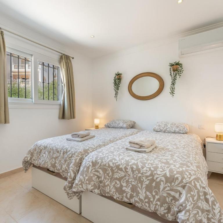 Casa Reus - Apartamento de 2 dormitorios con vistas a la montaña - 6