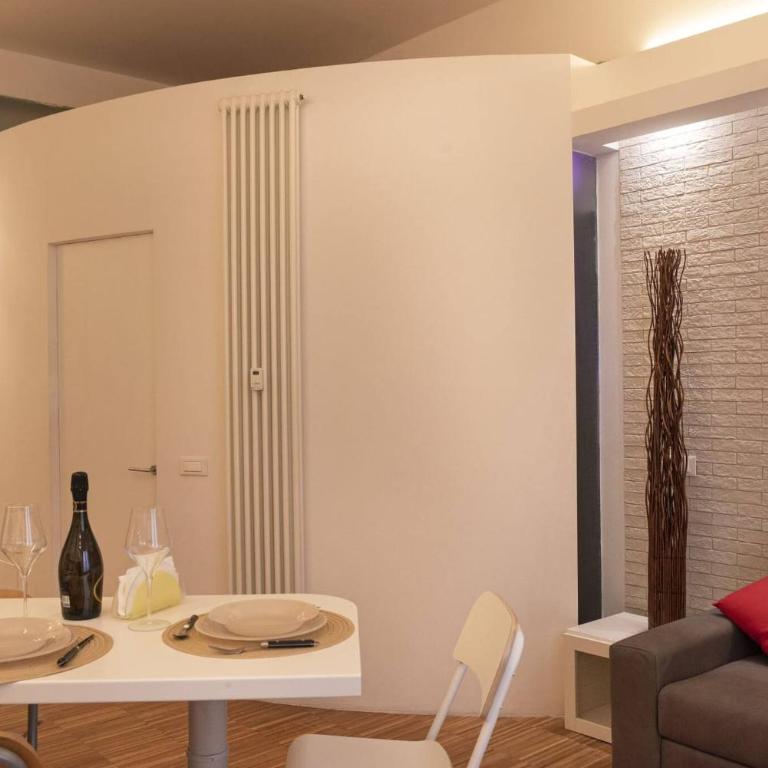 Casa Bel, Bologna By Short Holidays - One-Bedroom Apartment - 32