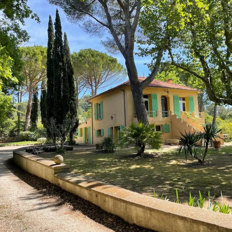 Studio Pie Calum Piscine et Verdure centre d'Aix - Apartment mit Gartenblick - 10