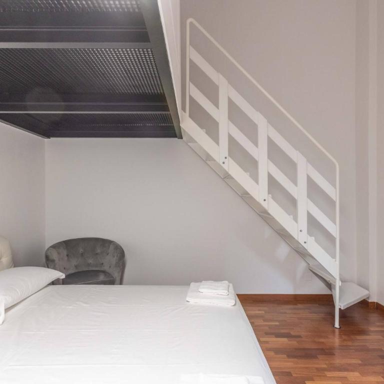 Ubaldini House, Bologna By Short Holidays - Two-Bedroom Apartment - 10