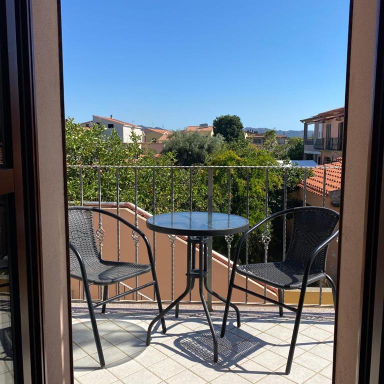 BOBO GUEST HOUSE PULA - private apartment - Two-Bedroom Apartment - 8