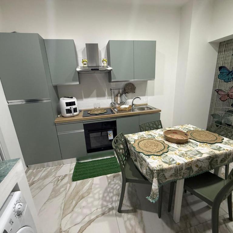 La Casa Verde - Two-Bedroom Apartment - 3