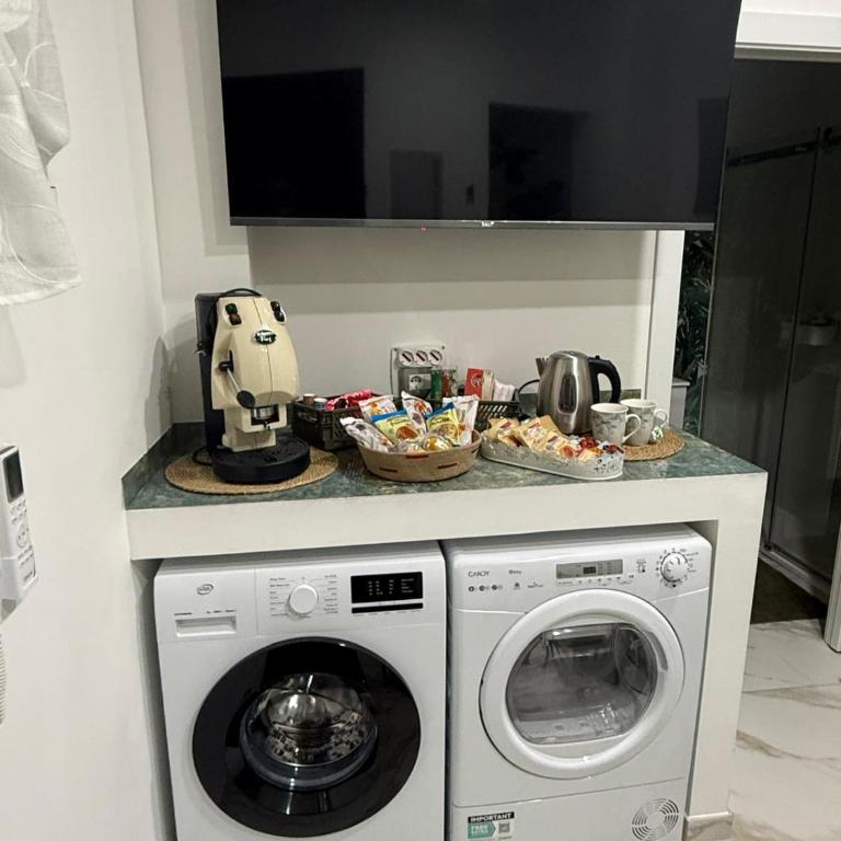 La Casa Verde - Two-Bedroom Apartment - 13