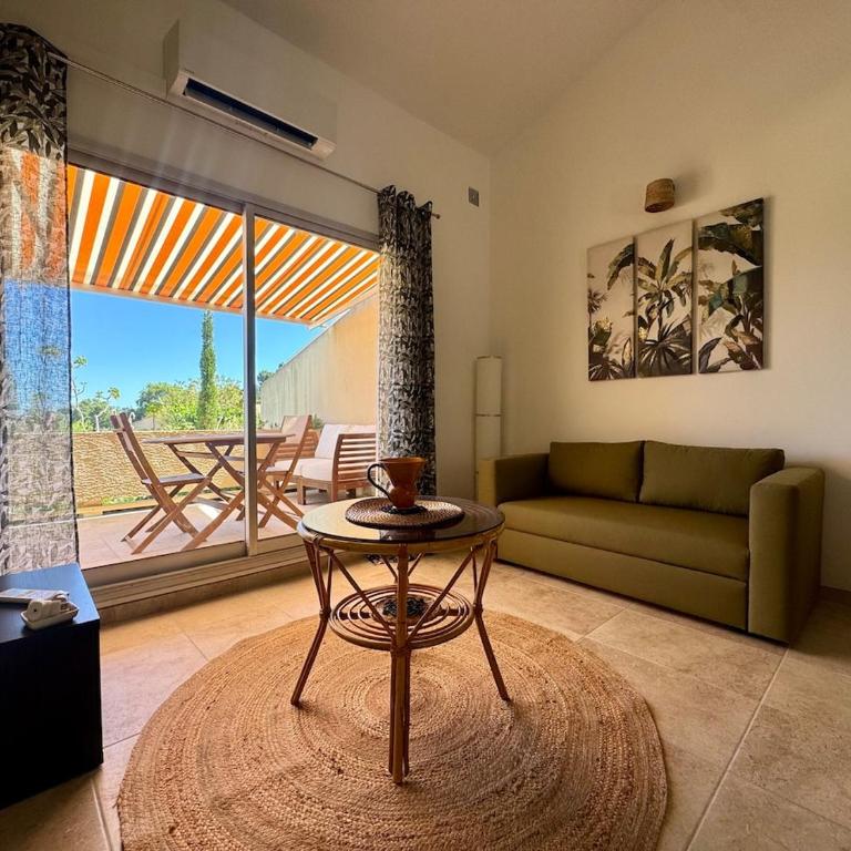 Apartment with sea view and pool at Pramousquier - Appartement 2 Chambres - 15