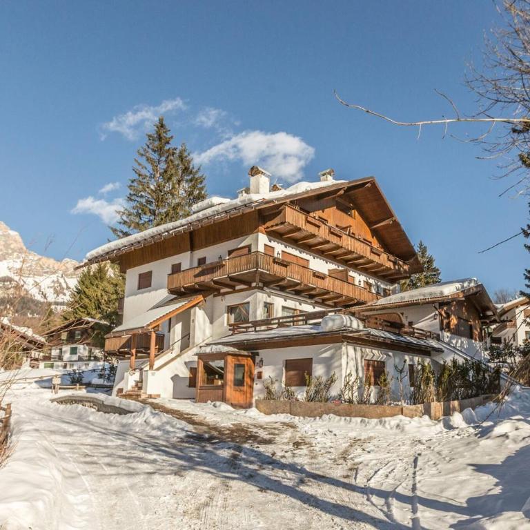 Cantore, Cortina by Short Holidays - Appartamento con 3 Camere da Letto - 1