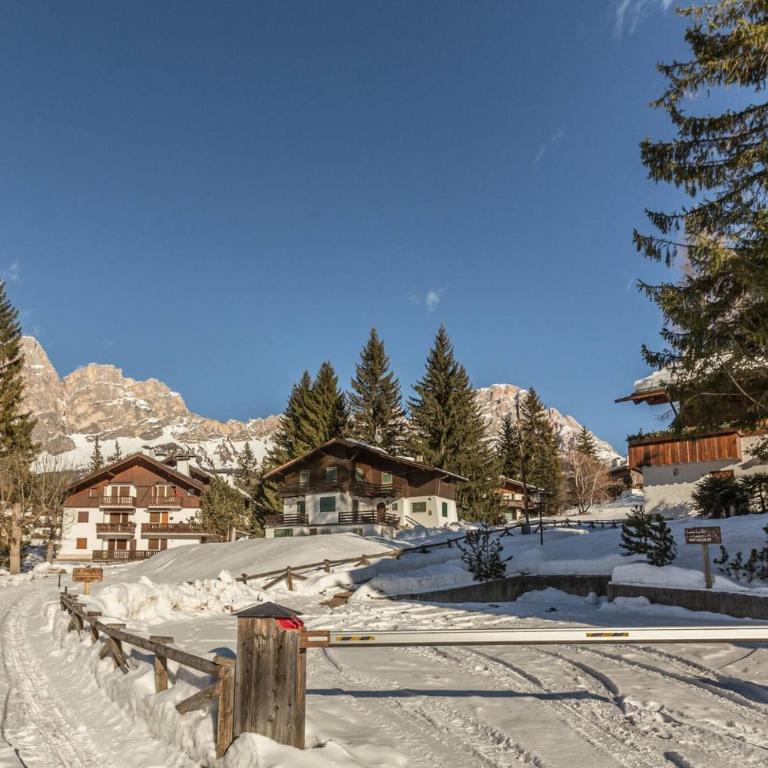 Cantore, Cortina by Short Holidays - Appartamento con 3 Camere da Letto - 64