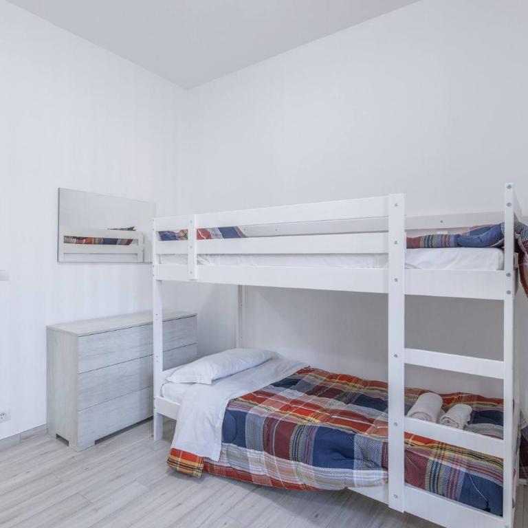 Gobetti, Bologna by Short Holidays - Three-Bedroom Apartment - 9