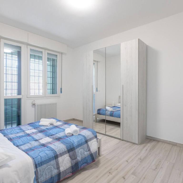 Gobetti, Bologna by Short Holidays - Three-Bedroom Apartment - 5