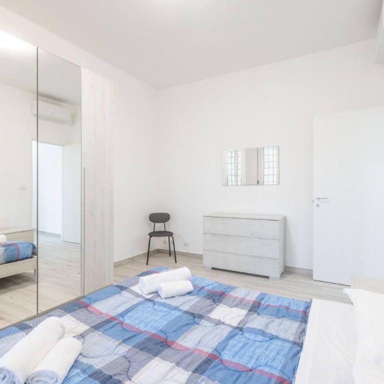 Gobetti, Bologna by Short Holidays - Three-Bedroom Apartment - 2