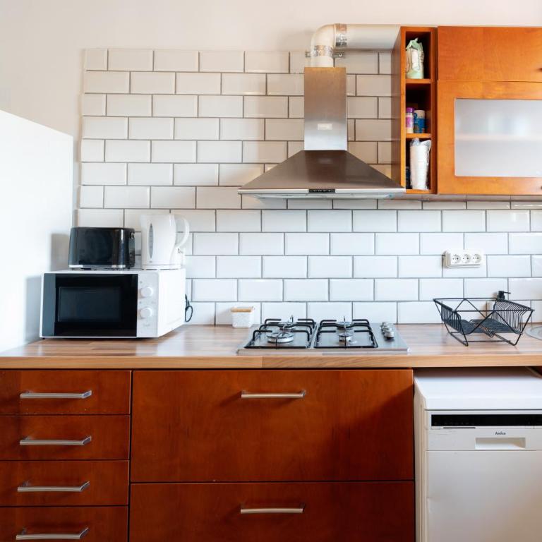 Atico con terraza 5 minutos a pie Fira Bcn, 4' metro Plza España, 15' Bcn centro - Apartamento de 1 dormitorio - 9