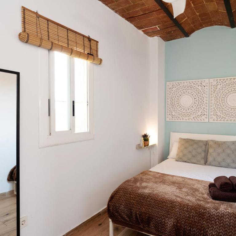 Atico con terraza 5 minutos a pie Fira Bcn, 4' metro Plza España, 15' Bcn centro - Apartamento de 1 dormitorio - 12
