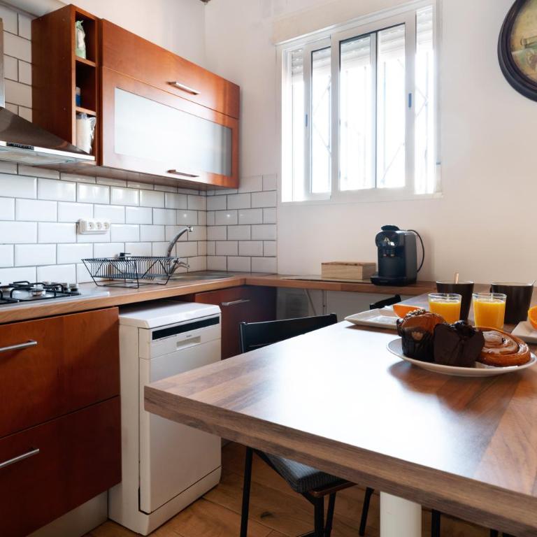 Atico con terraza 5 minutos a pie Fira Bcn, 4' metro Plza España, 15' Bcn centro - Apartamento de 1 dormitorio - 8