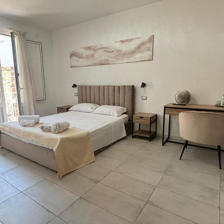 Yllen Rooms - Camera Matrimoniale con Bagno Privato - 16