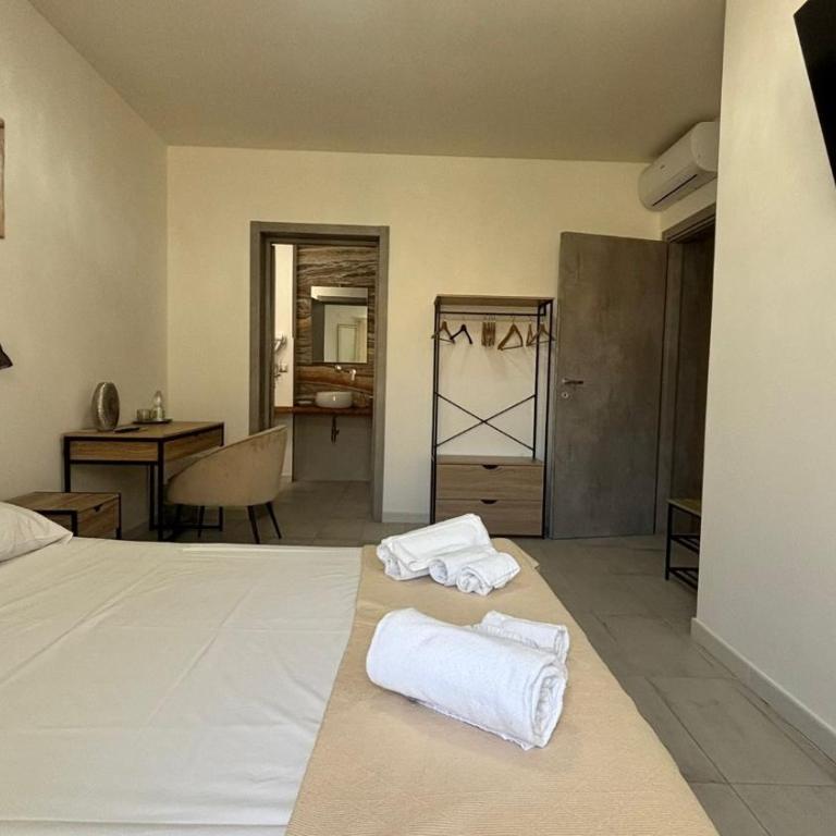Yllen Rooms - Camera Matrimoniale con Bagno Privato - 15