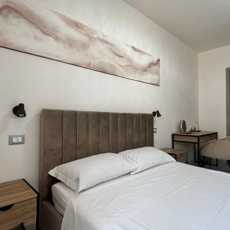 Yllen Rooms - Camera Matrimoniale con Bagno Privato - 14