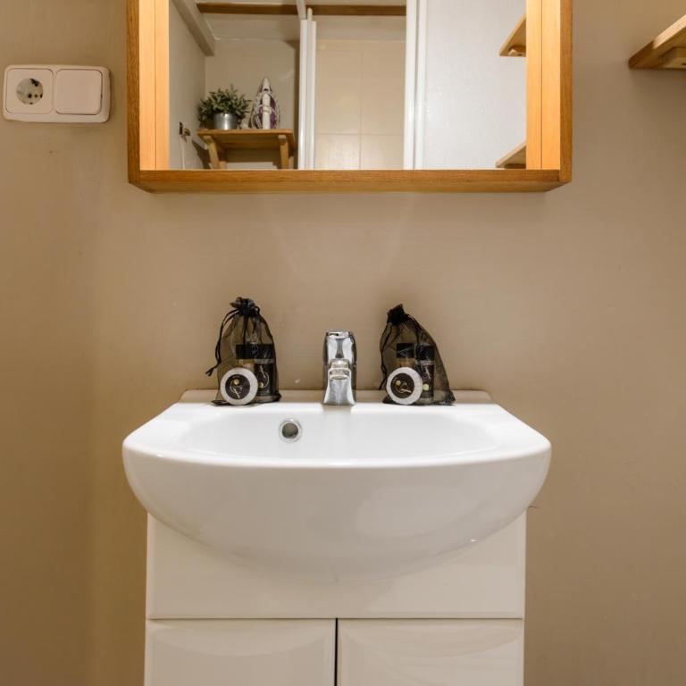 Estudio de 20m2 - Pº del Prado a 200m - Apartamento de 1 dormitorio - 13