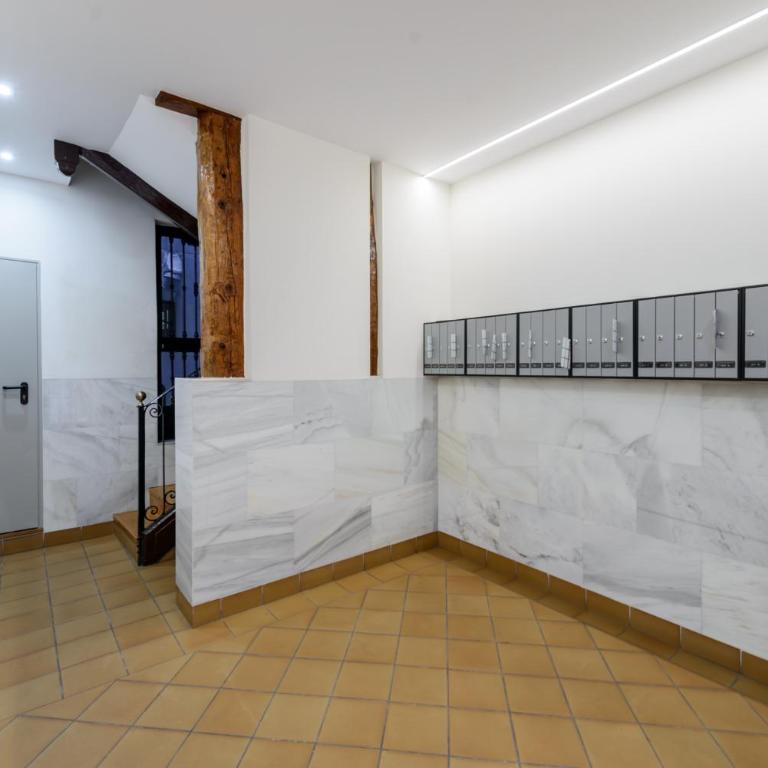 Estudio de 20m2 - Pº del Prado a 200m - Apartamento de 1 dormitorio - 23