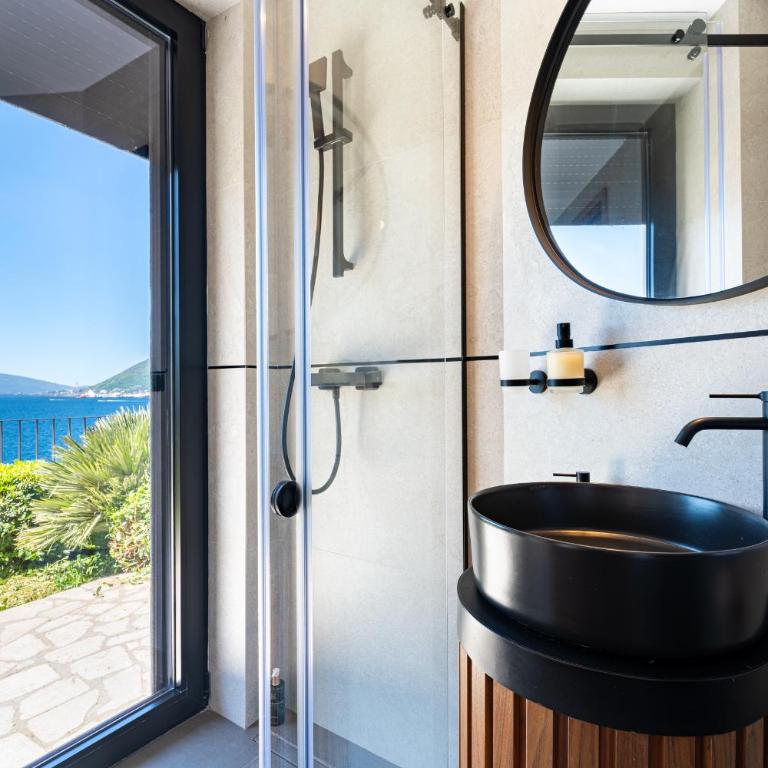 Villa Sunset Rooftop Plunge with Sea View - Villa - 35