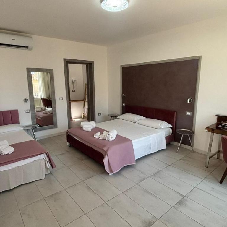 Yllen Rooms - Camera Tripla - 3