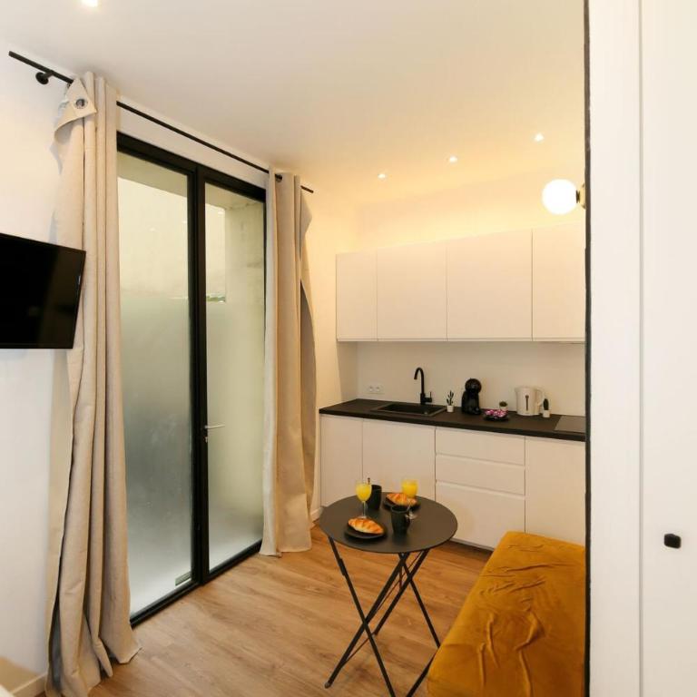Studio fonctionnel tout equipe Batignolles - 2P - Studio - 9