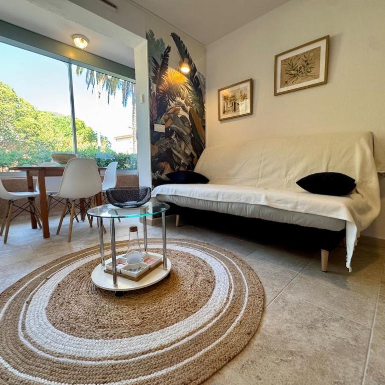 Loft en bord de mer aux salins à Hyères - Two-Bedroom Apartment - 8