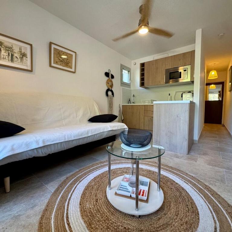 Loft en bord de mer aux salins à Hyères - Two-Bedroom Apartment - 10