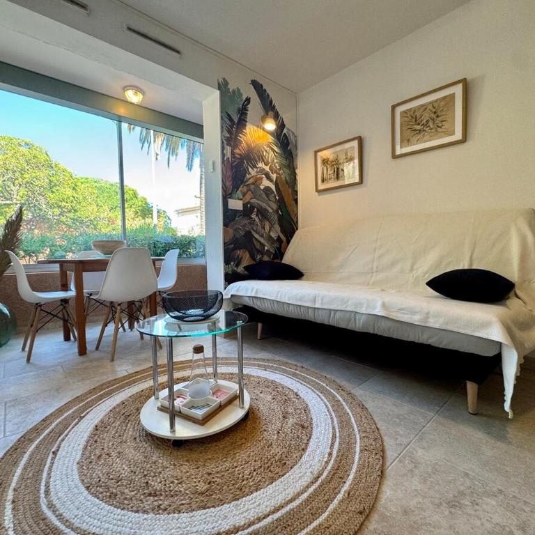 Loft en bord de mer aux salins à Hyères - Two-Bedroom Apartment - 12