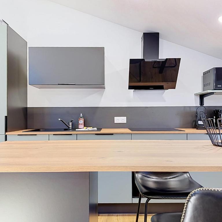 Le Petit Charles - 2pers - Clim - Centre - Proche Gare - Appartement 1 Chambre - 9