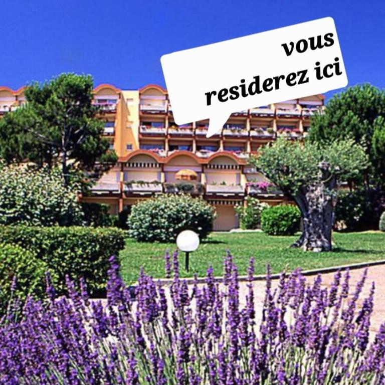 AntibesT2 2 pers sea pool terrac park 14 night min - Appartamento con 1 Camera da Letto - 24