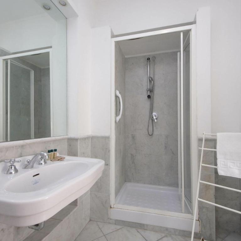 S.Andrea - Three-Bedroom Apartment - 10