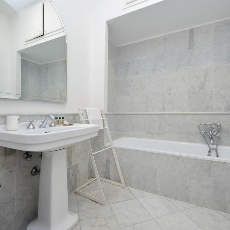 S.Andrea - Three-Bedroom Apartment - 29