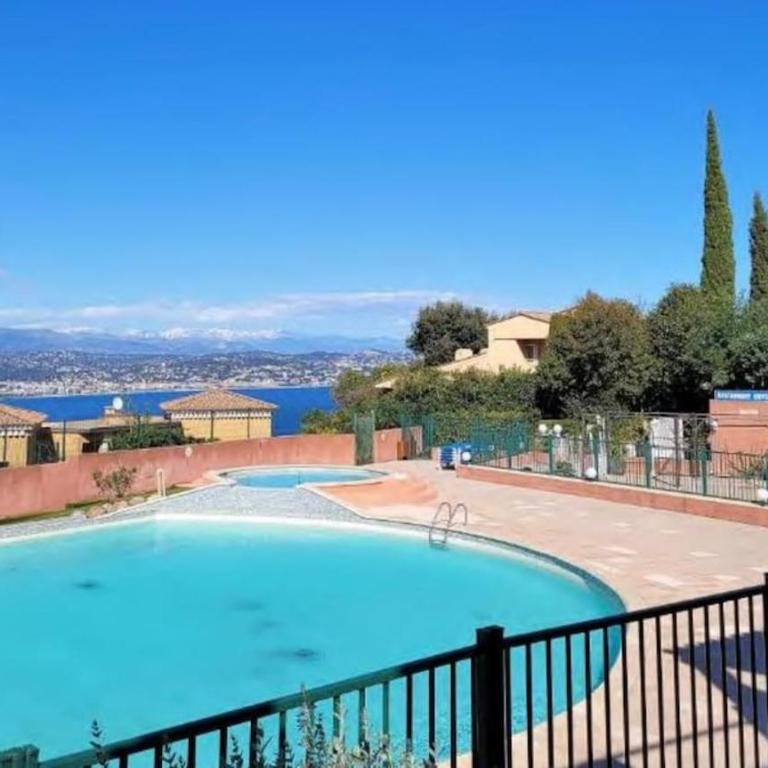 Sea view, pool, and large terrace! - Appartement 2 Chambres - 7
