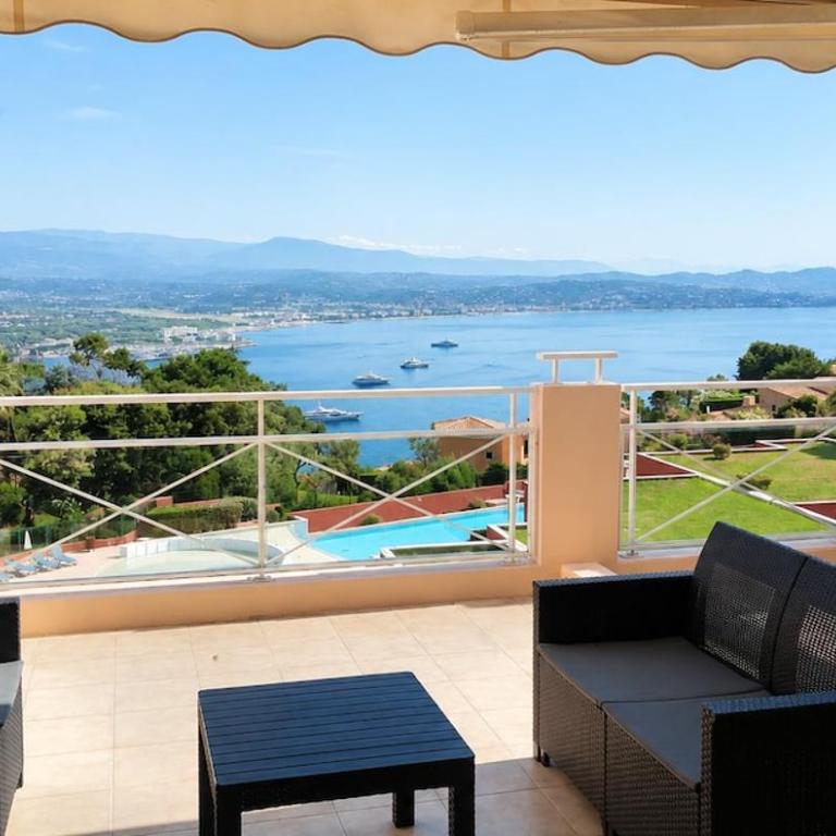 Sea view, pool, and large terrace! - Appartement 2 Chambres - 9
