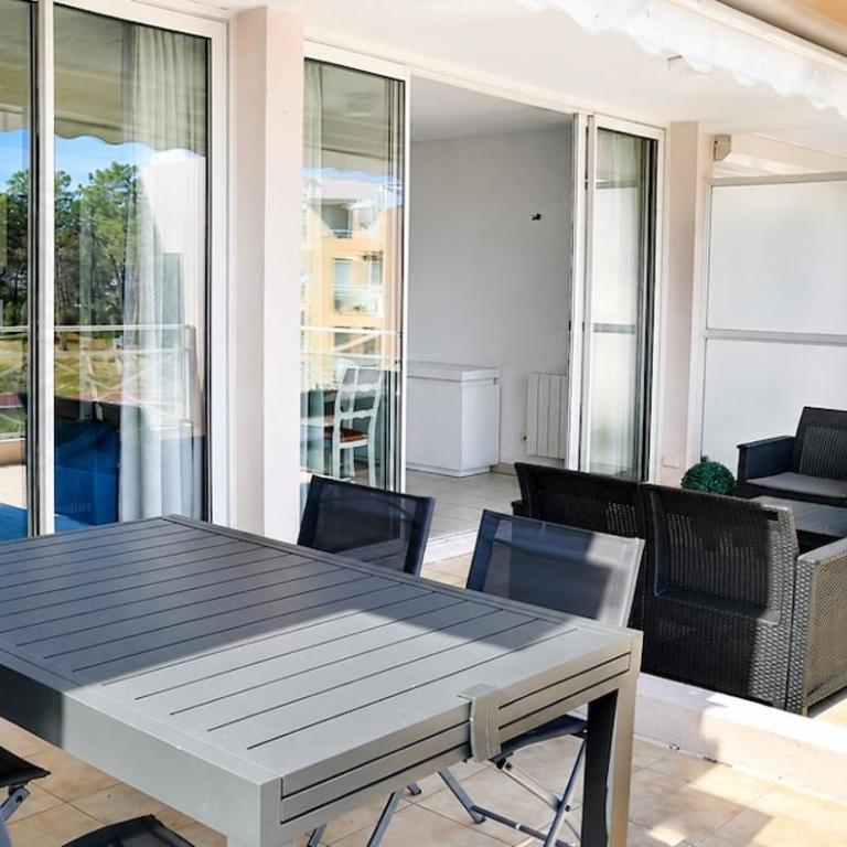 Sea view, pool, and large terrace! - Appartement 2 Chambres - 10