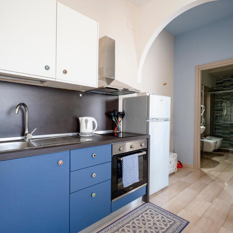 Mediterranea Apartment - Train&Bas Station 1MinWalk - Apartment - 1