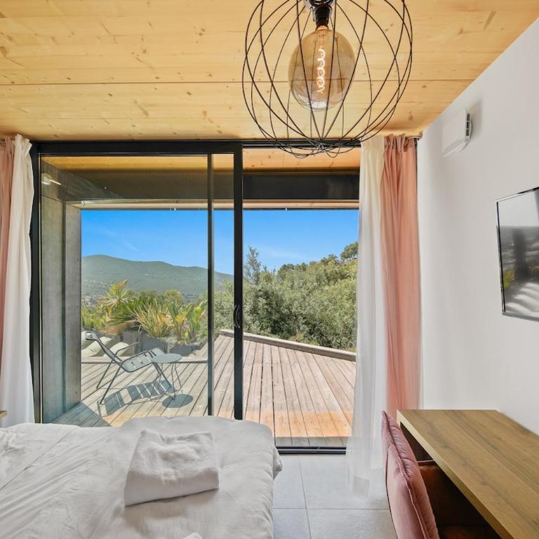 Exceptional sea-view house, Domaine de Valcros - Villa - 61