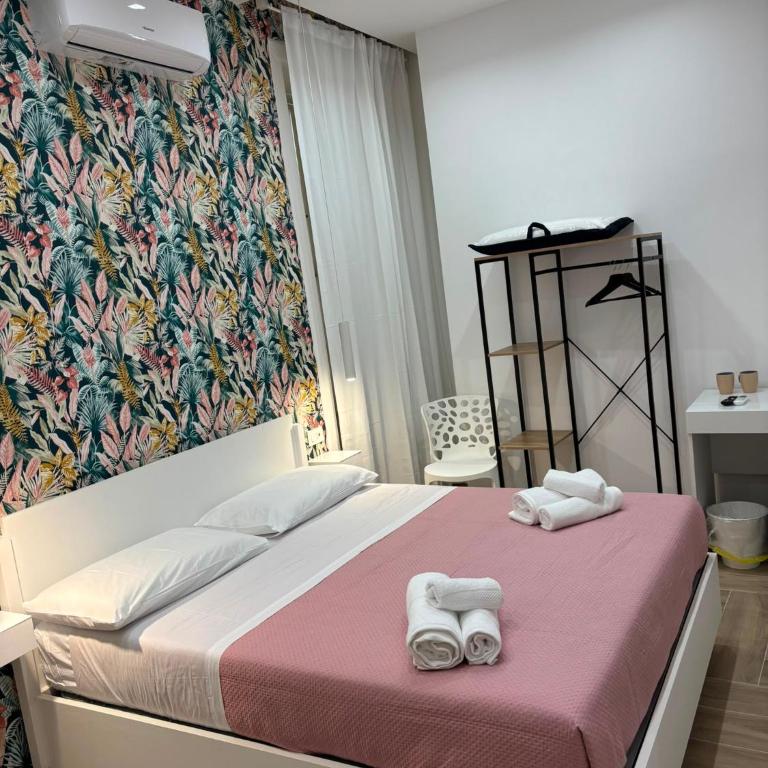 Bella Napoli Rooms - Camera Queen con Balcone - 3