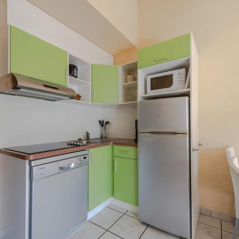 Les jardins de Neptune, piscine et détente - Apartment - 6