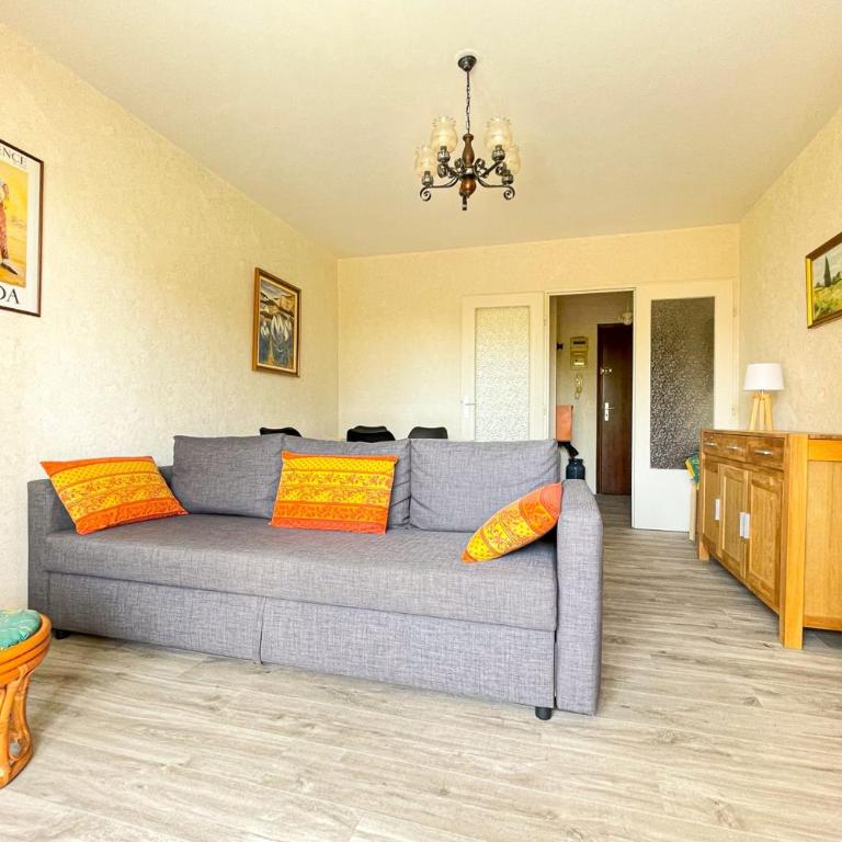 Superb Apartment With Balcony In Frejus - Apartment - 13