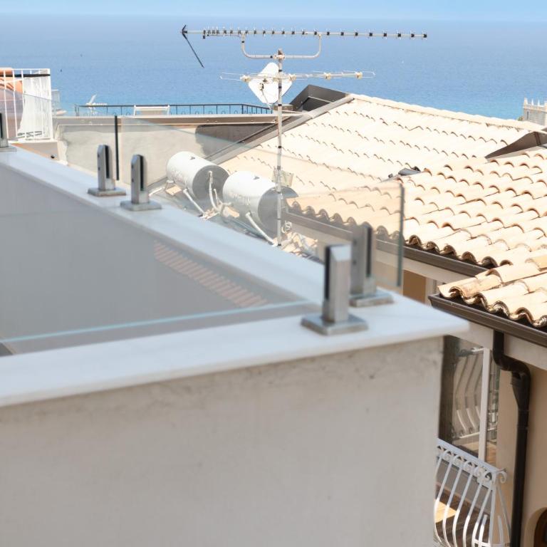 La Kontessa B&B Tropea - Camera Matrimoniale Deluxe con Balcone e Vista Mare - 1