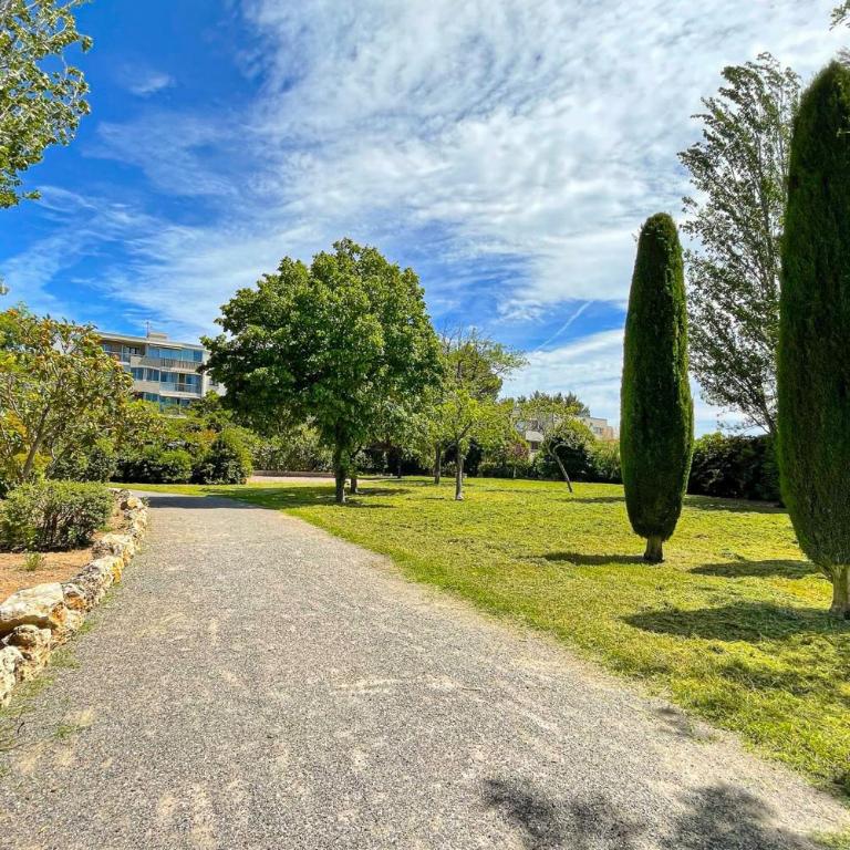 Superb Apartment With Balcony In Frejus - Apartment - 10