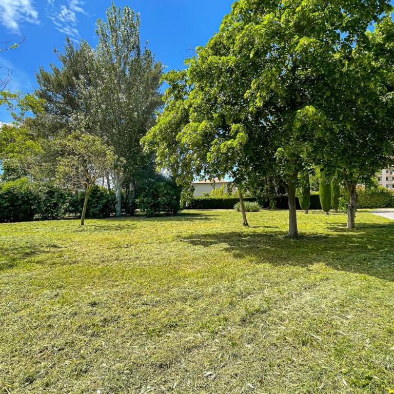 Superb Apartment With Balcony In Frejus - Apartment - 11