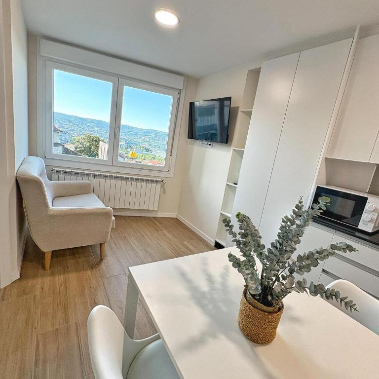 Silveira 1 - Three-Bedroom Apartment - 1
